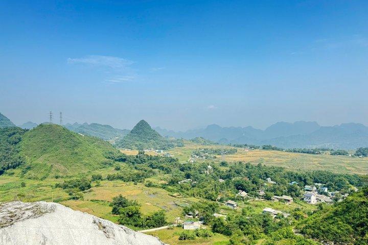 マイチャウ渓谷の田園風景と村々を巡るサイクリング日帰りツアー