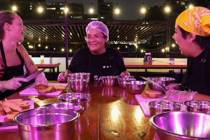 Lima : ロモ・サルタード＆ピスコ・サワー料理教室（現地シェフ付き）