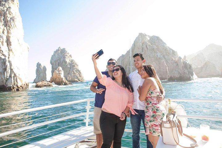 Cabo Sunset Party Cruise & Open Bar