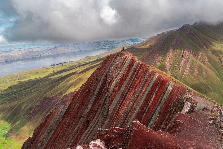 Cusco Pallay Punchu Full Day Rainbow Mountain Tour