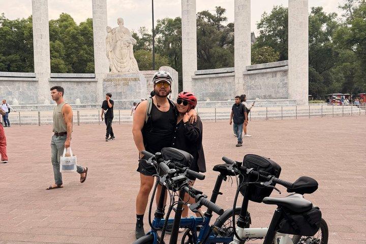 Visite privée en vélo électrique dans la forêt de Chapultepec à CDMX
