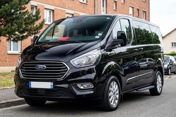 Bekväm privat transfer mellan Paris och flygplatsen