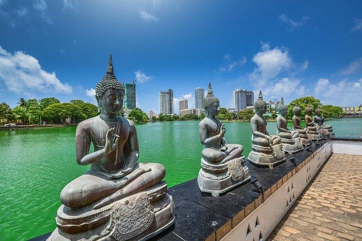 Explore Colombo City Tour by tuk tuk