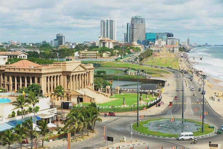 Explore Colombo City Tour by tuk tuk