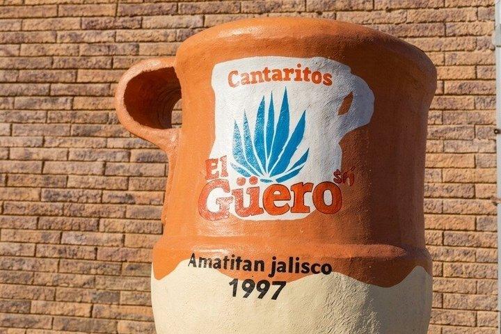 グアダラハラ発の定番テキーラツアーとエル・グエロでのカンタリトス（テキーラの蒸留酒）を延長してお楽しみください！