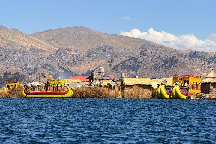 チチカカ湖ツアーウロス浮島3時間体験