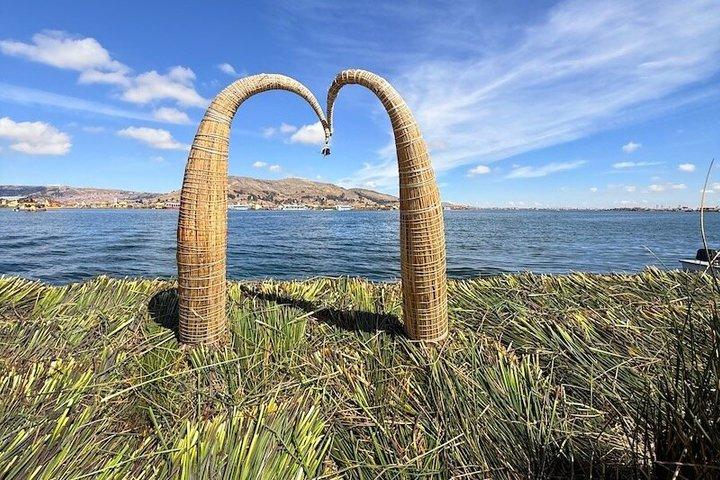 チチカカ湖ファストボートツアーウロスとタキーレ諸島（昼食付き）