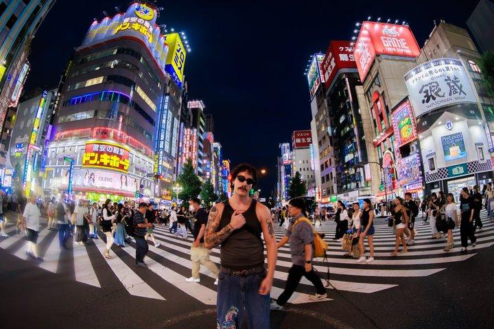 Tokyo:Photoshoot in Shinjuku with a Local Photographer