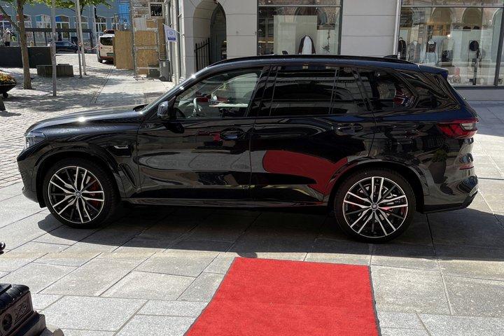ベルゲン発プライベートツアーでヨットでフロームからグドヴァンゲン・ネロイフィヨルドへ