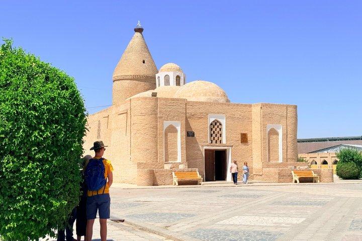 Bukhara: Complete Guided Walking Tour with a Small Group.