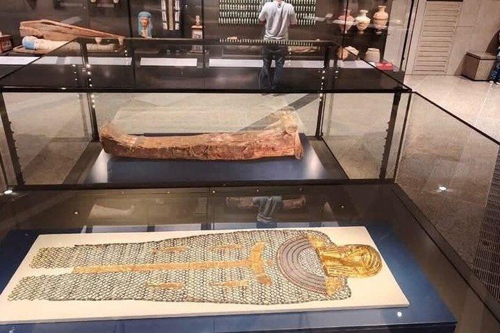 カイロ日帰りグランド・エジプト博物館 ピラミッド スフィンクス 昼食