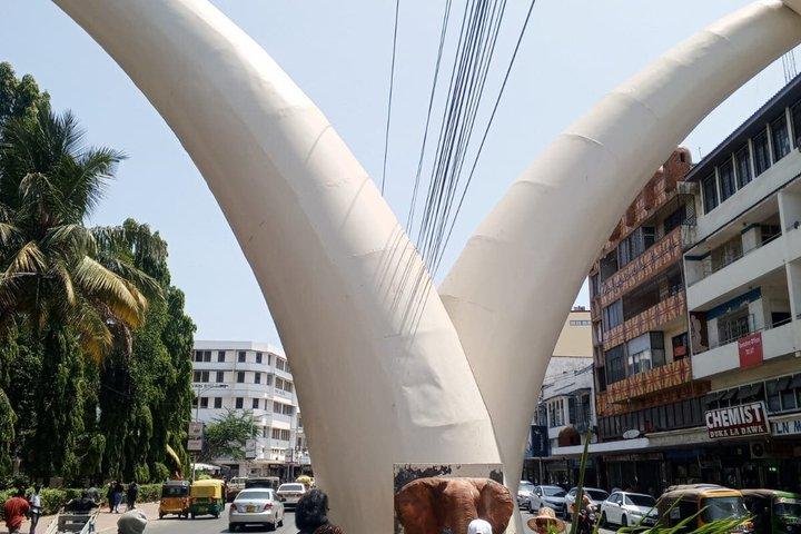 モンバサを発見：旧市街、イエス砦＆地元市場シティツアー