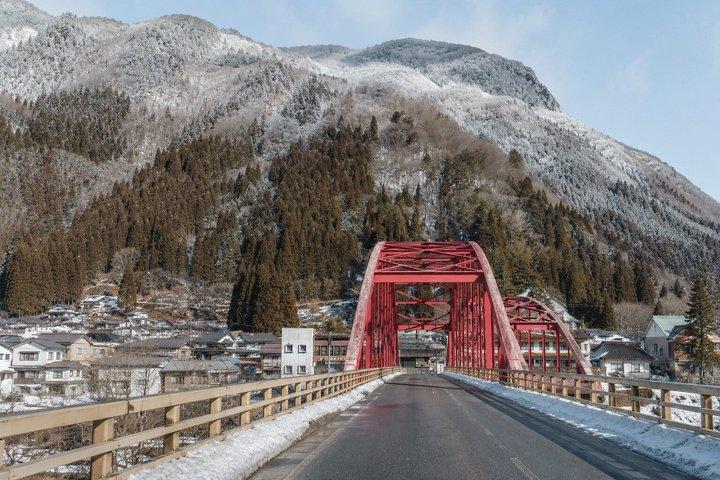 名古屋・高山・白川郷 小グループ日帰り旅行