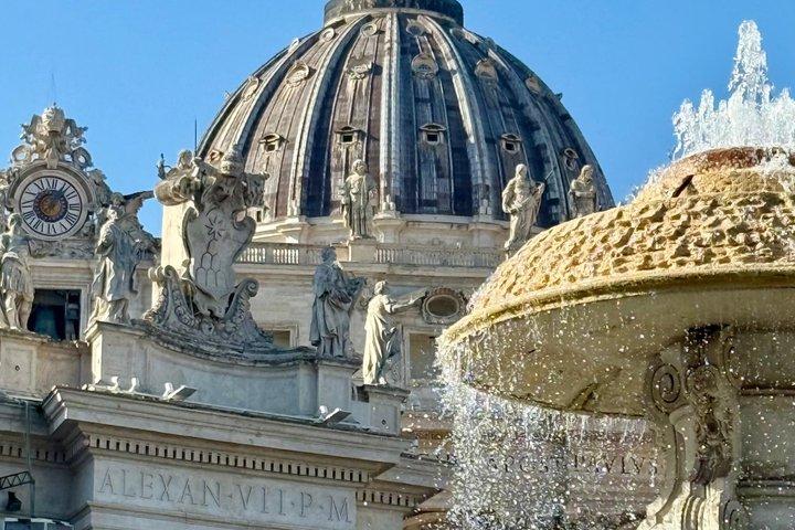 ローマのサンピエトロ大聖堂ドーム登頂と教皇の墓巡りツアー