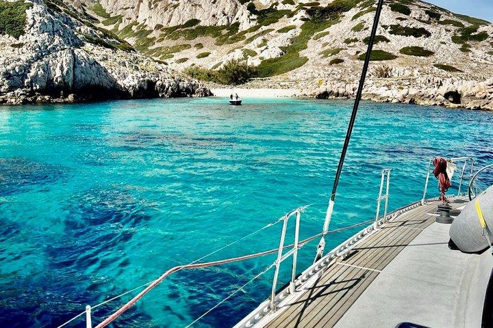 Excursion en catamaran dans les Calanques avec baignade