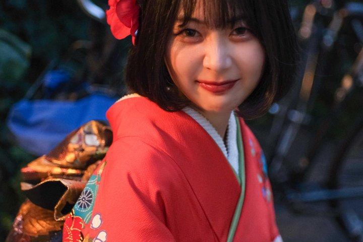 A Modern Kimono Photoshoot in Osaka