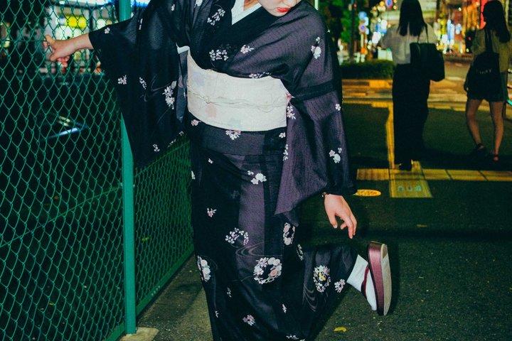 A Modern Kimono Photoshoot in Osaka