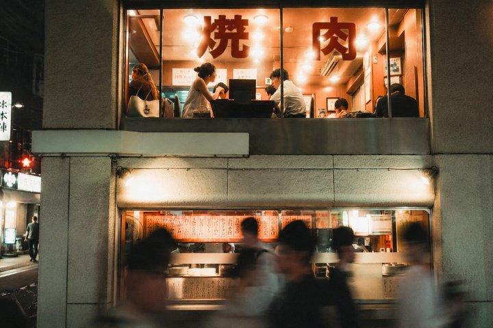 Tokyo Street Photography Workshop with a Pro Photographer