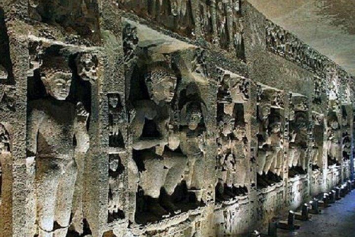 フライトを利用したデリー発アジャンタ＆エローラ洞窟日帰り旅行