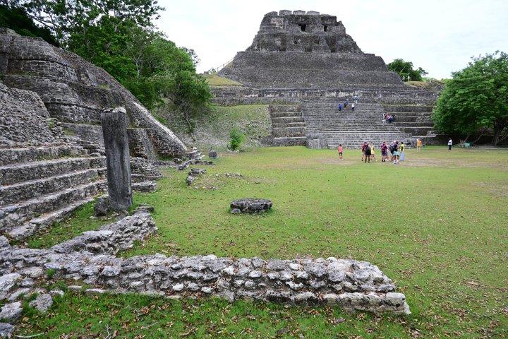 Xunantunich Maya-ruiner og Belize Inland Blue Hole Tour