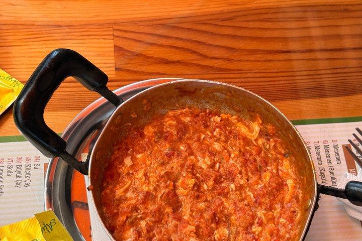 イスタンブールストリートフードツアー地元の人のように食べる