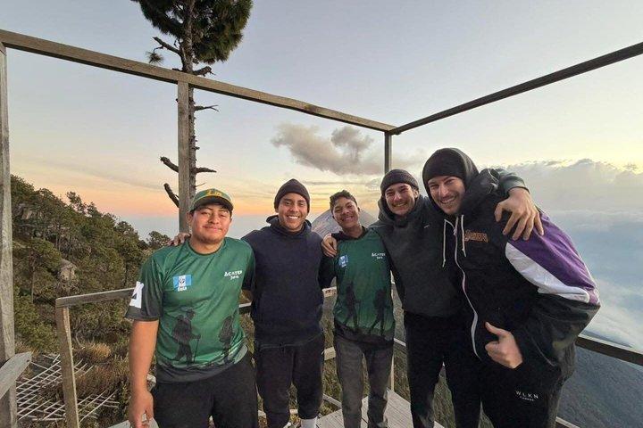 アカテナンゴ火山登山(通常パッケージ)