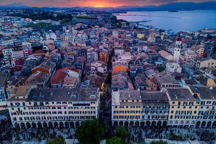 Corfu Shore Excursion Old Town Walking Tour in Spanish