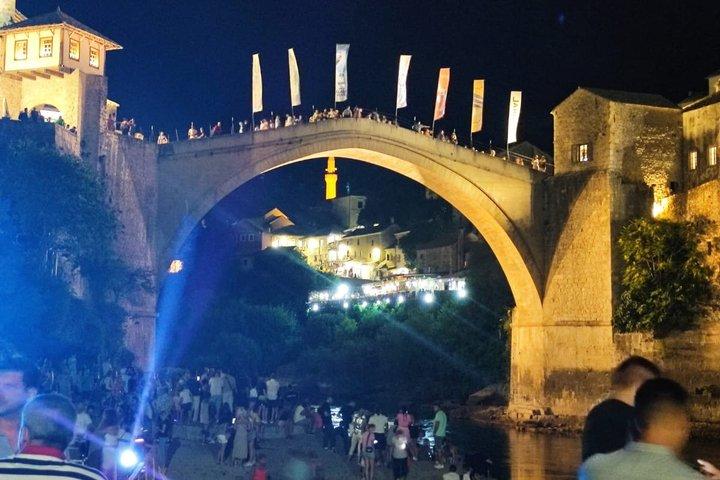 ドゥブロヴニク発 モスタル、クラヴィツェ、ブラガイ日帰りツアー