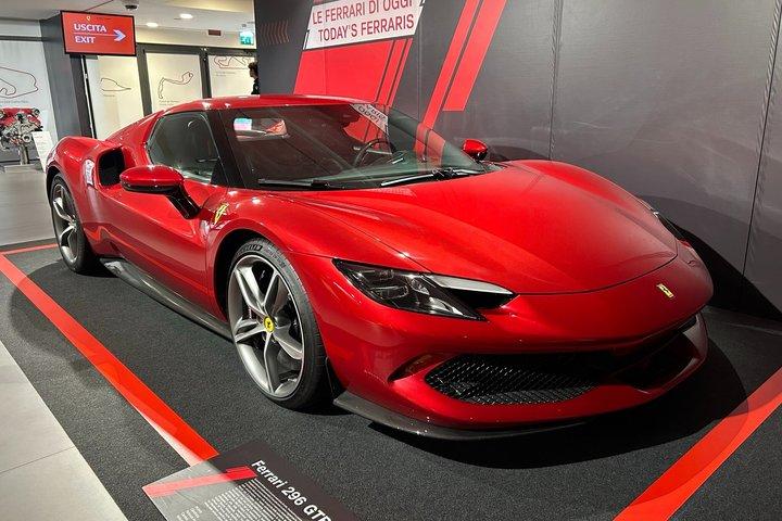 オールイン: ランボ、フェラーリ、バルサミコ、ワイン、パルミジャーノ、プライベートトランスポート