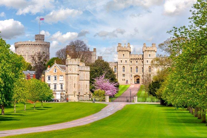 Stonehenge & Windsor Tour von London (Kleingruppe)