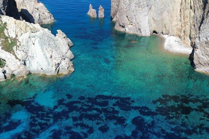 ローマからパルマローラ島とポンツァ諸島への日帰り旅行
