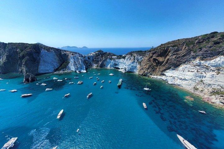 ローマからパルマローラ島とポンツァ諸島への日帰り旅行