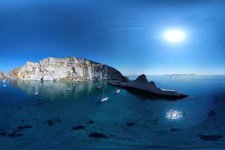 ローマからパルマローラ島とポンツァ諸島への日帰り旅行