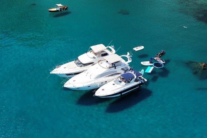 ローマからパルマローラ島とポンツァ諸島への日帰り旅行
