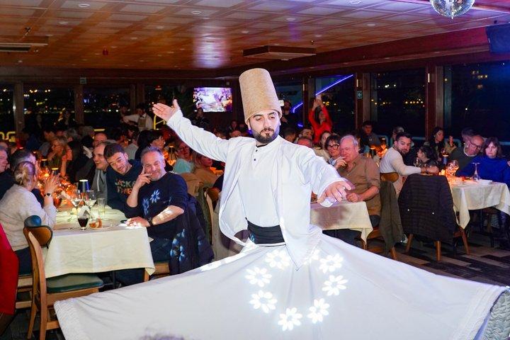 イスタンブール ボスポラス海峡ディナー クルーズ トルコ ナイト ショー オールインクルーシブ