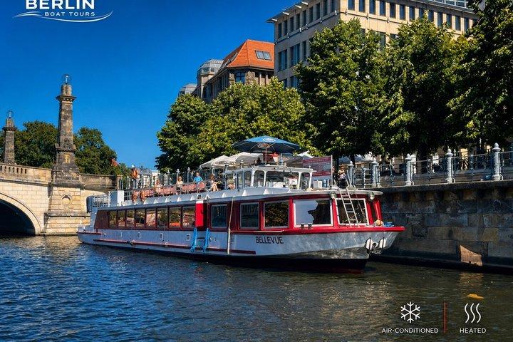 Scenic Spree River Cruise in Berlin with Live Commentary