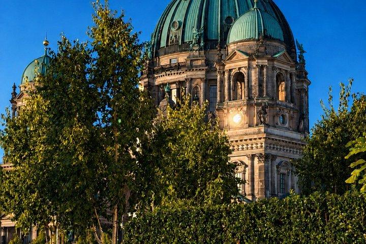 Scenic Spree River Cruise in Berlin with Live Commentary