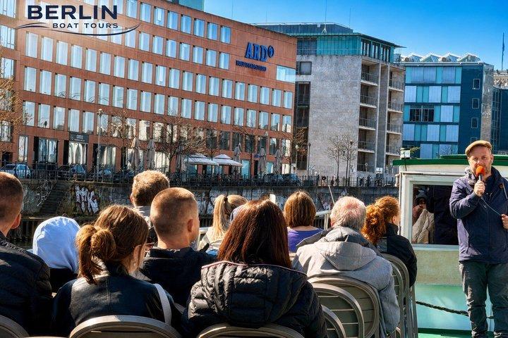 Scenic Spree River Cruise in Berlin with Live Commentary