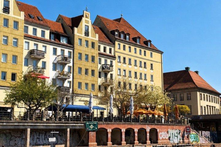 Scenic Spree River Cruise in Berlin with Live Commentary