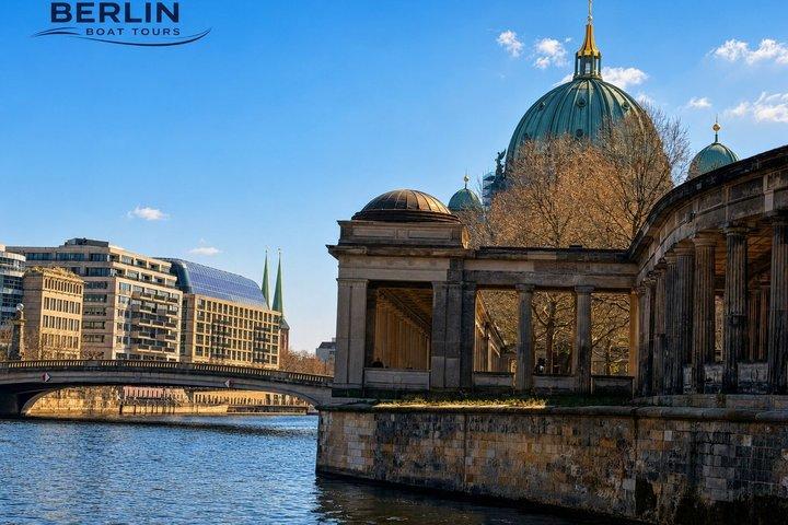 Scenic Spree River Cruise in Berlin with Live Commentary