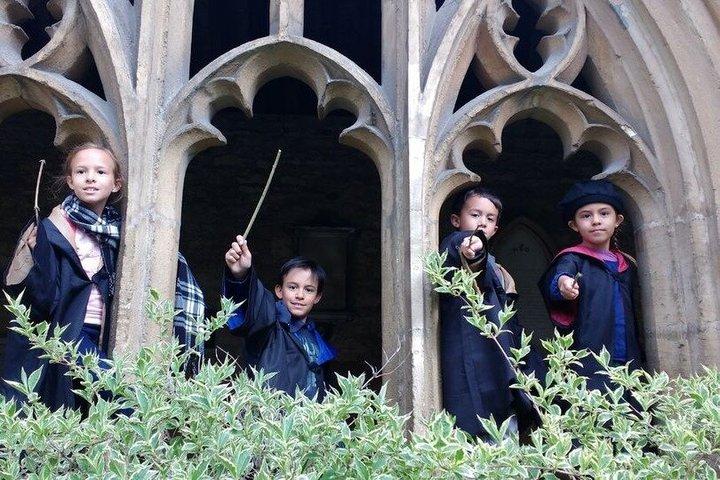 ホグワーツツアーには新カレッジ、クライストチャーチ、神学大学が含まれます