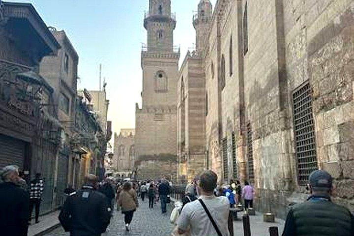 地元民のようにカイロを楽しむ：グルメ、ナイトライフ、個性的な体験