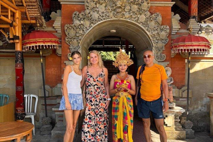 Privat Bali Transfer & Kostumer Dagstur