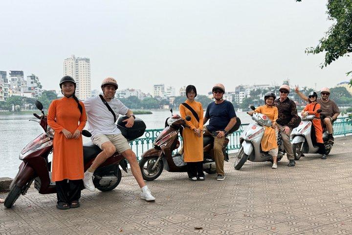女性主導のハノイジープグルメツアー