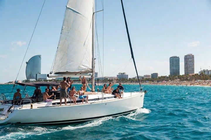 バルセロナのオープンセーリング旅行、ベルモット、タパス＆ライブ・カタルーニャ・ルンバ
