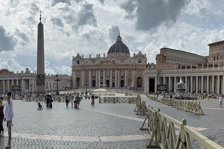 Reservierter Eintritt und Kuppel mit Aufzug in St. Peters Basilika