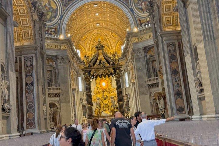 Reservierter Eintritt und Kuppel mit Aufzug in St. Peters Basilika