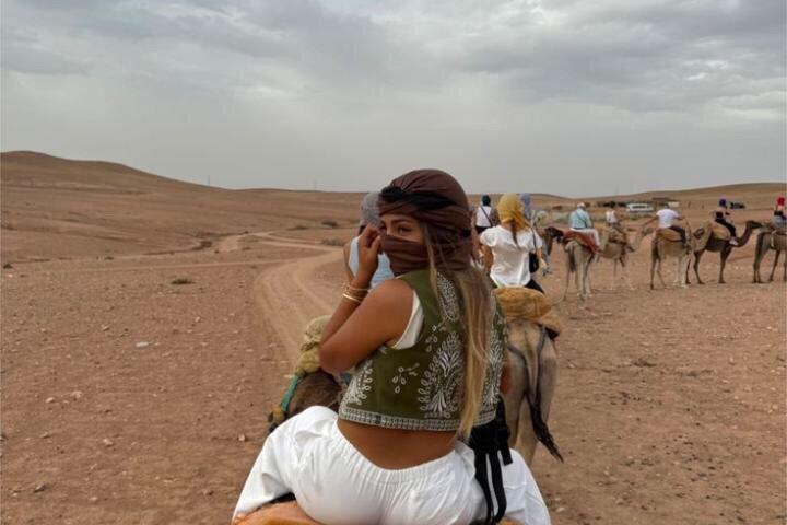 Agafay Avontuur: Quadrijden, kameelrit & dinershow Marrakech