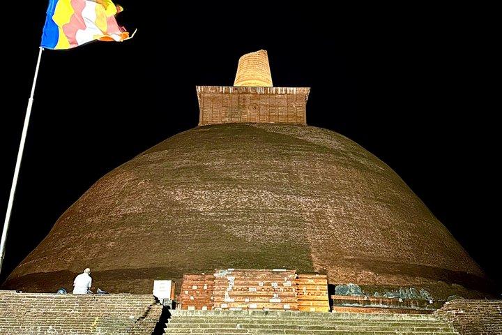 Private Evening Tour of Ancient Anuradhapura
