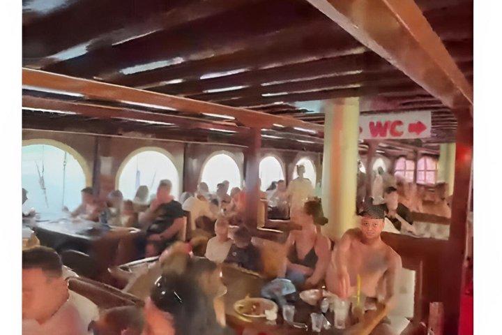 アランヤ海賊船ツアー（ランチとソフトドリンク付）